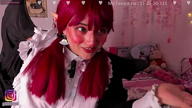 Emilycollei online show from 11/11/25, 03:17