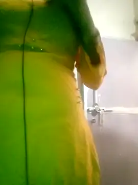 Snapshot of Sexy_Riya_Bhabhi chatting on 10/18/25, 07:31 Sexy Riya Bhabhi online show from 10/18/25, 07:31