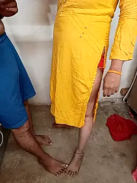 Snapshot of Sexy_Riya_Bhabhi chatting on 10/18/25, 07:47 Sexy Riya Bhabhi online show from 10/18/25, 07:47