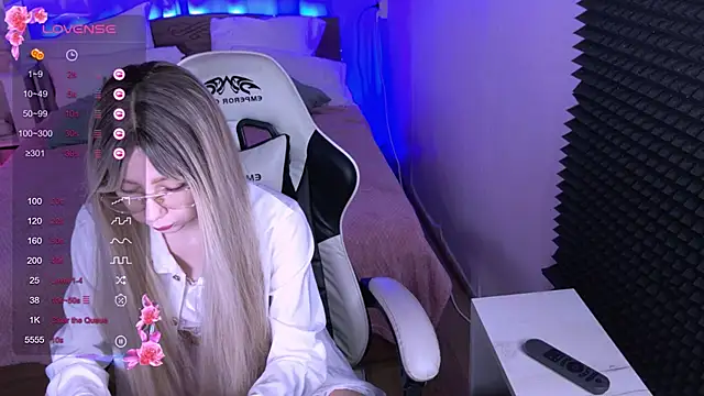 sofiisun online show from 10/24/25, 04:09