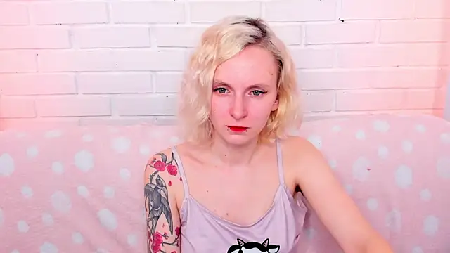 LikiLips online show from 03/10/26, 01:21