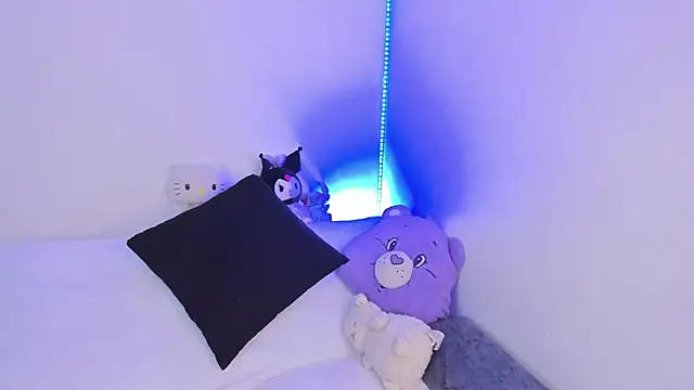 LucieAngels online show from 04/08/26, 10:48