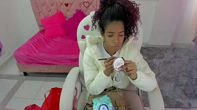 thianahorny online show from 02/11/26, 01:38