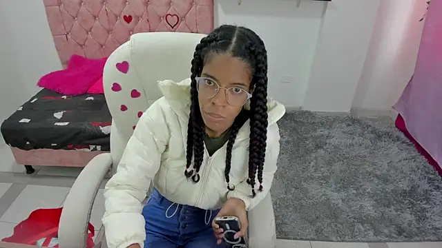 thianahorny online show from 02/16/26, 01:29