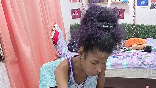 Snapshot of thianahorny chatting on 07/07/26, 02:32 thianahorny online show from 07/07/26, 02:32