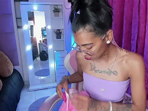 KarlaSlutSkinny   online show from 04/18/26, 07:40