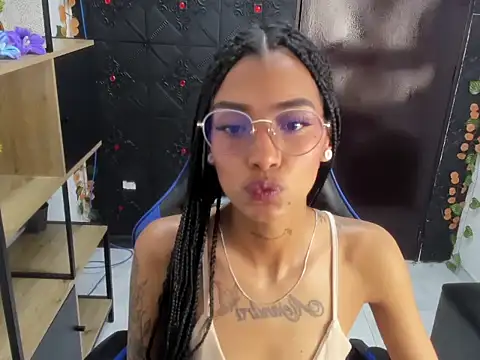 KarlaSlutSkinny   online show from 05/06/26, 02:51