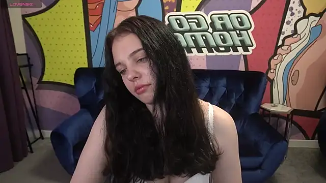 SnowWhiti online show from 05/24/26, 07:08