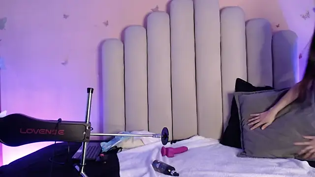 SweetRenata  online show from 10/20/25, 11:21