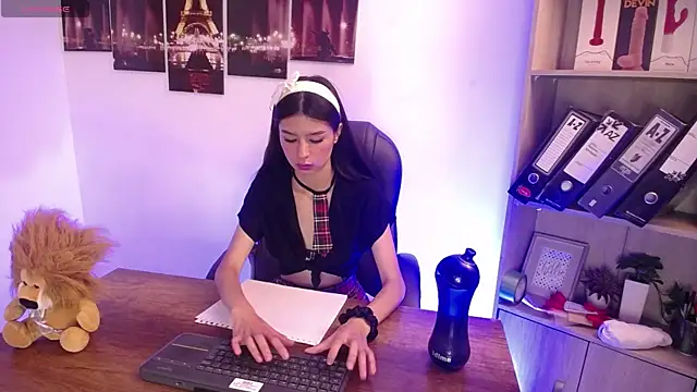 SweetRenata  online show from 02/13/26, 12:01