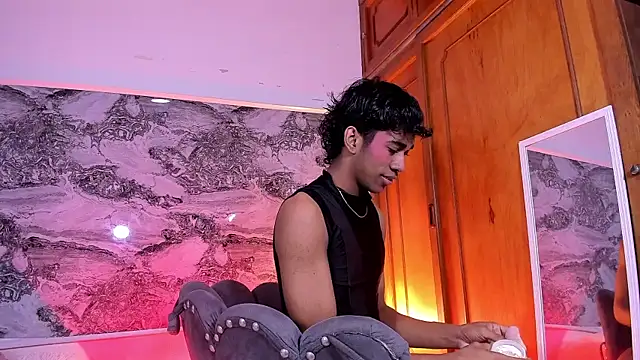 Ethan thouse online show from 12/20/25, 07:10