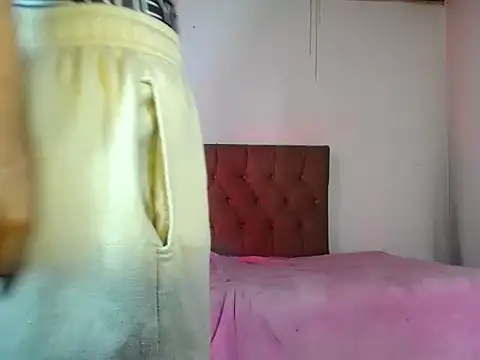 VeryHotGill online show from 10/10/25, 05:01