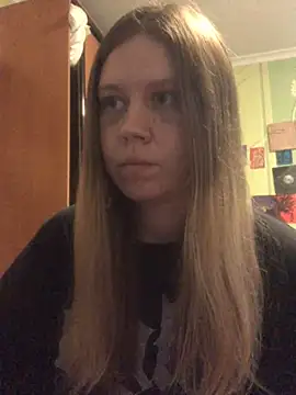 LunaVirelle online show from 11/01/25, 02:30