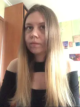 LunaVirelle online show from 02/11/26, 10:42