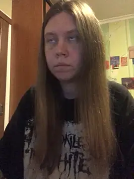 LunaVirelle online show from 06/17/26, 07:37