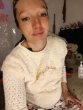 Lucy colee online show from 04/13/26, 03:28