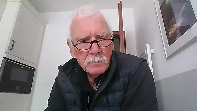 super-snoopy online show from 04/17/26, 08:17