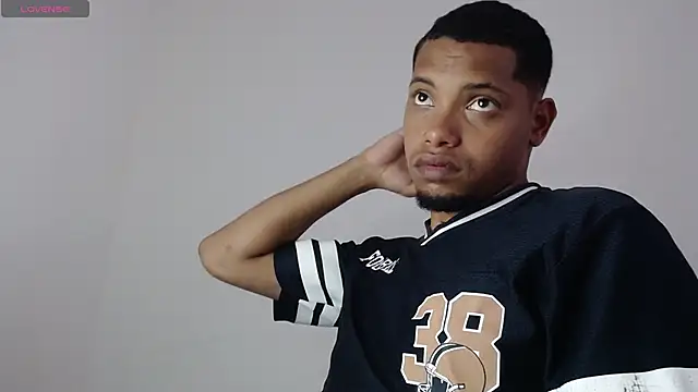 Snapshot of drako_monster chatting on 10/17/25, 07:05 drako monster online show from 10/17/25, 07:05