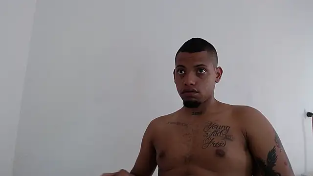 Snapshot of drako_monster chatting on 11/15/25, 05:09 drako monster online show from 11/15/25, 05:09