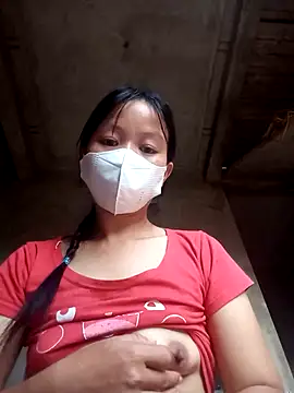 Snapshot of Han-han123 chatting on 10/18/25, 02:25 Han-han123 online show from 10/18/25, 02:25