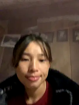 Snapshot of Han-han123 chatting on 10/24/25, 08:05 Han-han123 online show from 10/24/25, 08:05