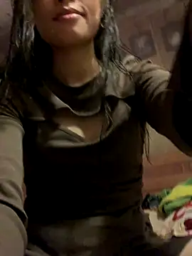 Snapshot of Han-han123 chatting on 10/26/25, 02:12 Han-han123 online show from 10/26/25, 02:12