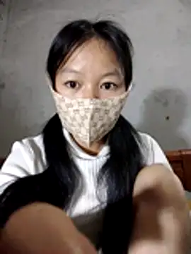 Snapshot of Han-han123 chatting on 12/04/25, 09:23 Han-han123 online show from 12/04/25, 09:23