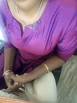 Snapshot of Tamilmallu-duskygirl03 chatting on 11/04/25, 06:45 Tamilmallu-duskygirl03 online show from 11/04/25, 06:45