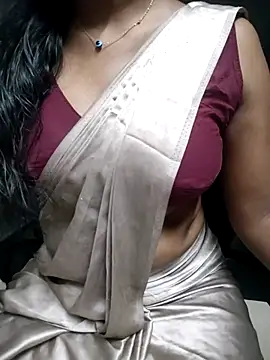 Tamilmallu-duskygirl03 online show from 07/18/26, 06:56