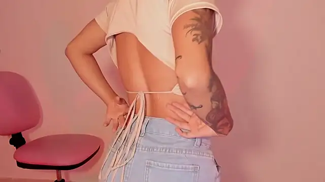 Ashleyroys 111 online show from 10/16/25, 02:18