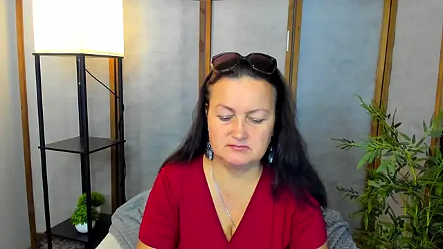 hottyannaa online show from 10/17/25, 02:48