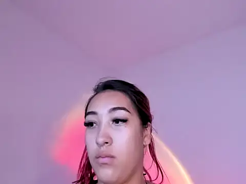 Snapshot of HeidyRousse chatting on 11/06/25, 11:33 HeidyRousse online show from 11/06/25, 11:33