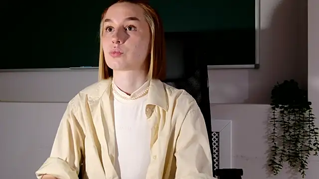 ClaireMathis online show from 05/14/26, 02:57