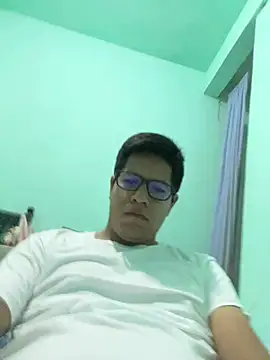 Lukein23 online show from 07/10/26, 08:18