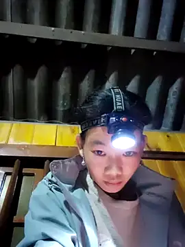 gio-thu online show from 11/18/25, 06:12