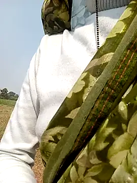 Snapshot of DirtybhabhiGoal chatting on 10/16/25, 04:46 DirtybhabhiGoal online show from 10/16/25, 04:46