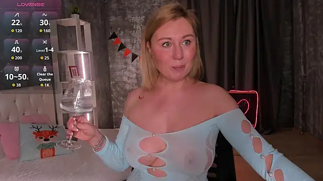 scent  of woman online show from 01/06/26, 01:42