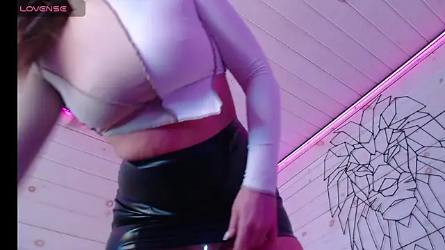 Snapshot of CandyBunie chatting on 02/14/26, 03:03 CandyBunie online show from 02/14/26, 03:03