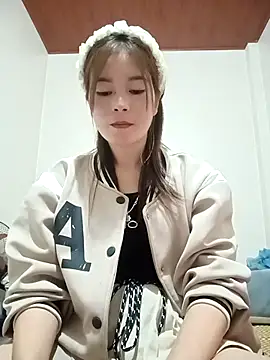 Snapshot of sipy- chatting on 11/06/25, 12:00 sipy- online show from 11/06/25, 12:00