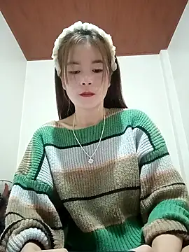 Snapshot of sipy- chatting on 11/13/25, 10:30 sipy- online show from 11/13/25, 10:30