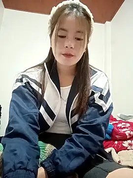 Snapshot of sipy- chatting on 11/30/25, 11:42 sipy- online show from 11/30/25, 11:42