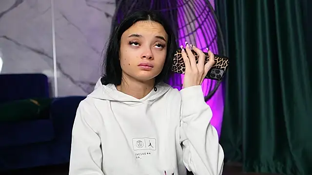 RachelRavee online show from 11/04/25, 05:17