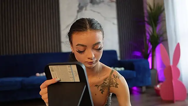 RachelRavee online show from 04/06/26, 04:46