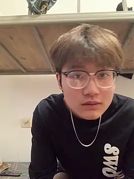 KK-cuteboy online show from 11/29/25, 10:07