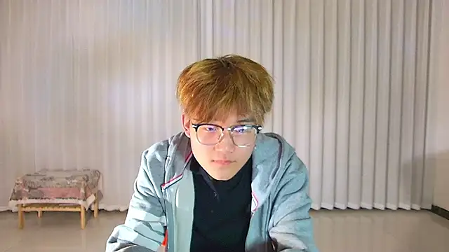 KK-cuteboy online show from 04/09/26, 11:26