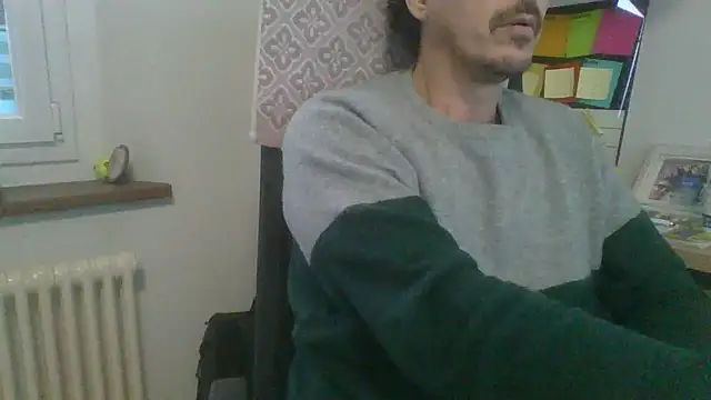 Kawayleo online show from 10/20/25, 10:27