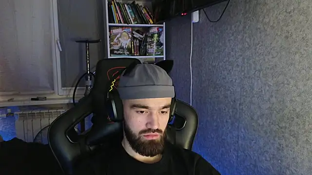 Nik Namee online show from 11/18/25, 04:50