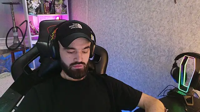 Nik Namee online show from 12/23/25, 03:37