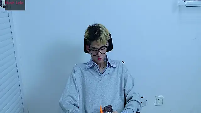 sexyboy-lele online show from 10/11/25, 11:42
