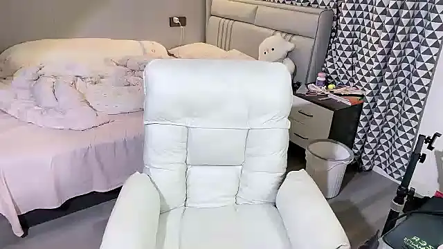 Snapshot of xiaoguaiss chatting on 04/14/26, 04:13 xiaoguaiss online show from 04/14/26, 04:13